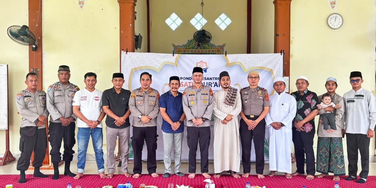 Ngeriung Jumat Presisi, Kapolres Muaro Jambi Bangun Sinergi Bersama Pondok Pesantren Tahfiz Satu Quran