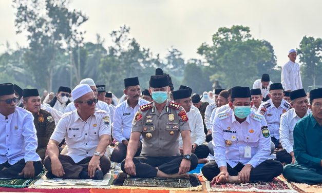 Bersama Pemkab Dan Masyarakat, Kapolres Muaro Jambi Ikuti Salat Istisqa