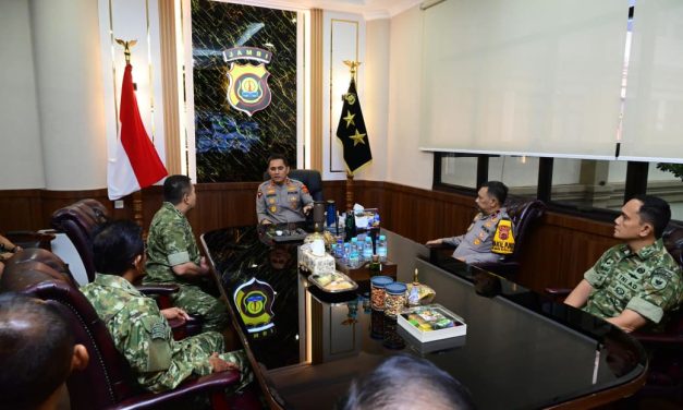 Pangdam XX/TIB Kunjungi Kapolda Jambi, Bahas Perkembangan Kamtibmas