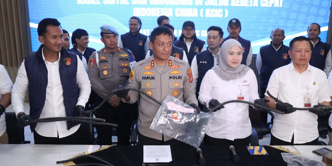 Polres Cimahi Tangkap Enam Tersangka Pencurian Kabel Sinyal Kereta Cepat Whoosh