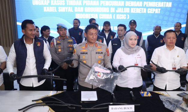 Polres Cimahi Tangkap Enam Tersangka Pencurian Kabel Sinyal Kereta Cepat Whoosh
