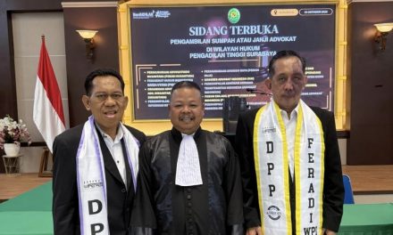 Eko Ponco Resmi Disumpah sebagai Advokat di Pengadilan Tinggi Surabaya, FERADI WPI Berikan Beasiswa Gratis