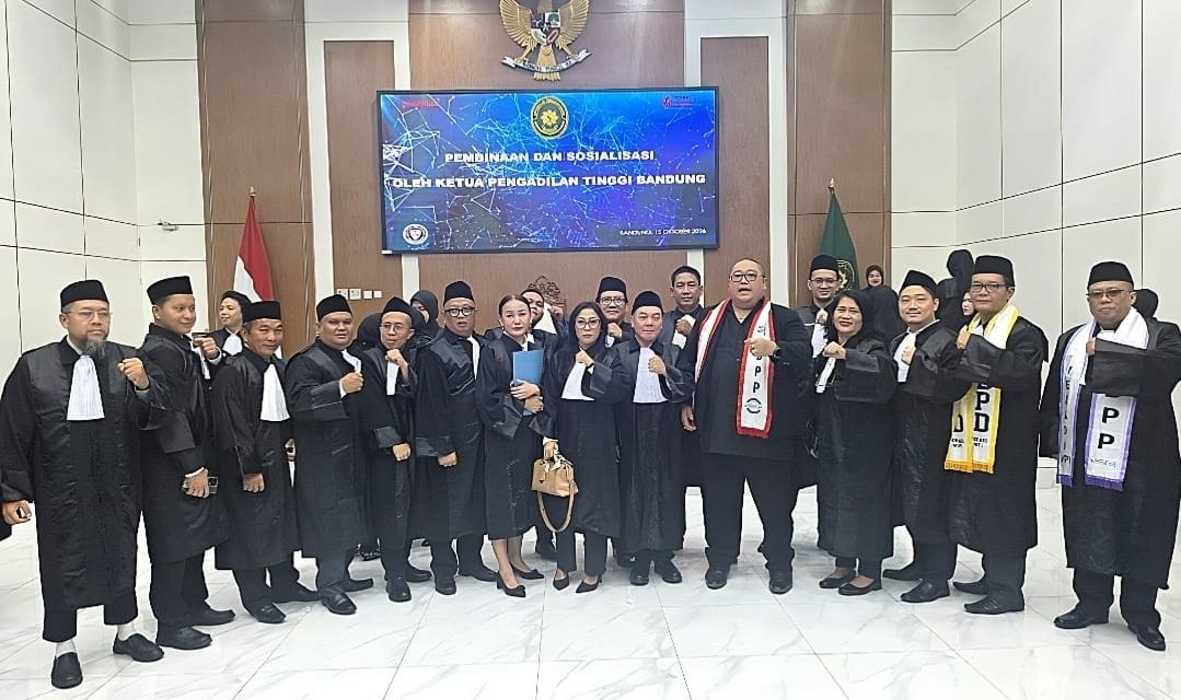 18 Advokat FERADI WPI Resmi Disumpah di Pengadilan Tinggi Bandung