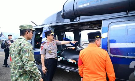 Kapolda Jambi Dampingi Gubernur Lepas 90 Personel Gabungan untuk Padamkan Karhutla di Taman Nasional Berbak