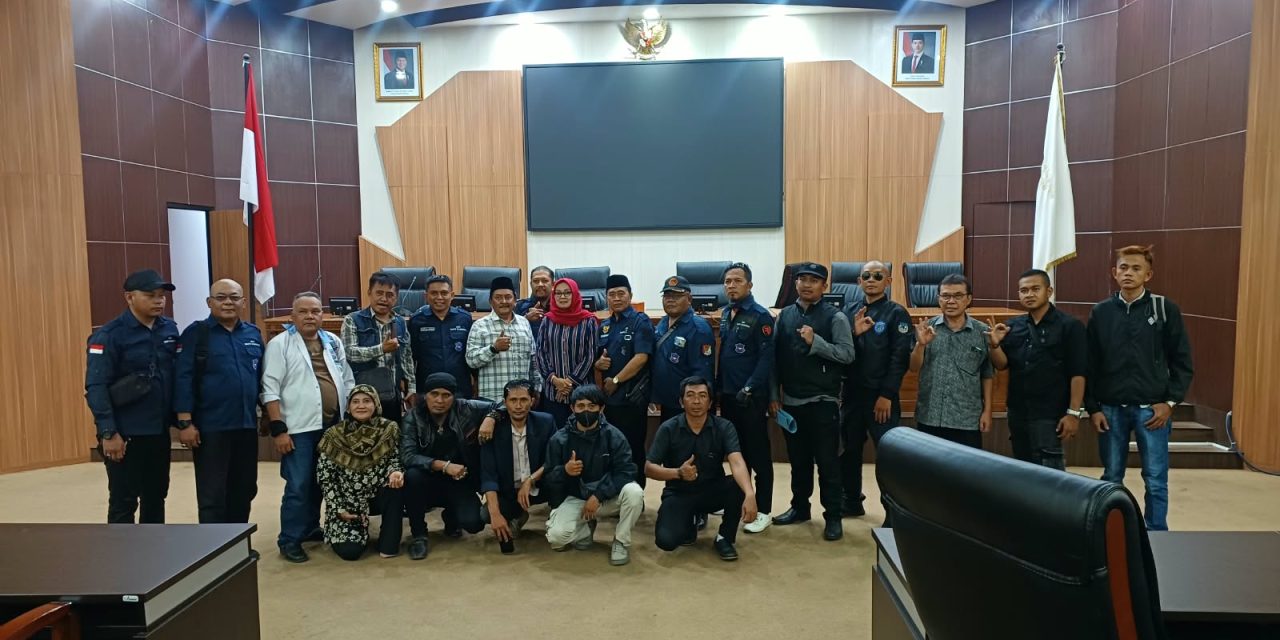 SIMPE NASIONAL Laporkan Dugaan Penggunaan BBM Subsidi oleh Industri Tekstil ke DPRD Sumedang, Komisi II Siap Tindak Lanjuti